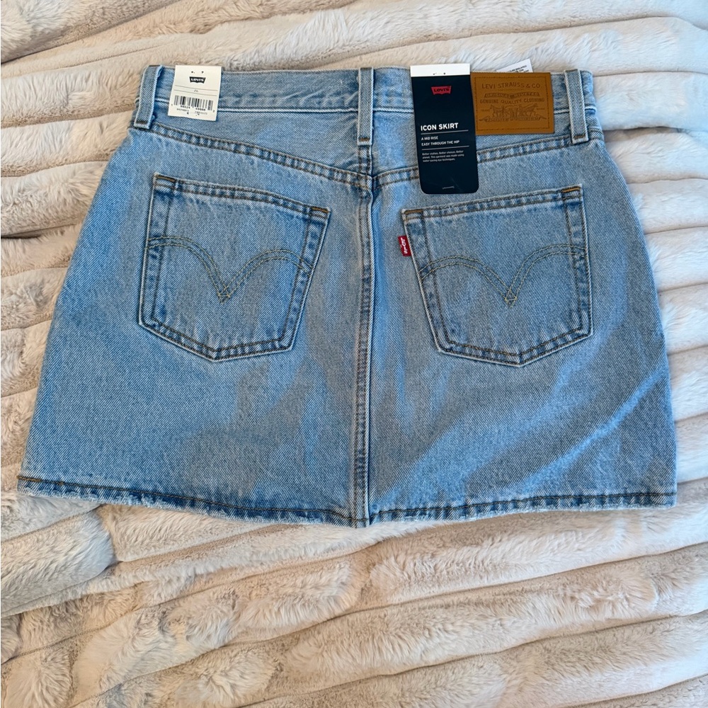 Levi Icon Skirt - Picture 4 of 4